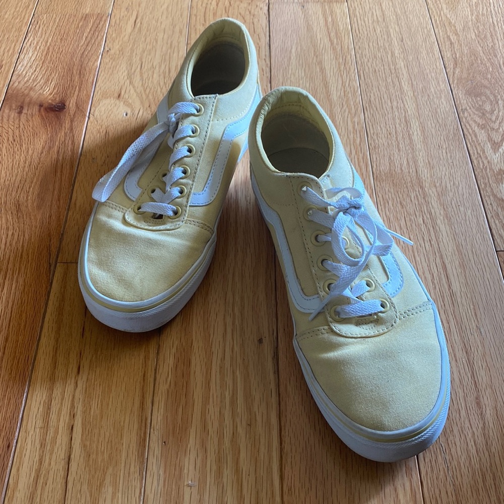 VANS Low-Top Lace Sneaker
